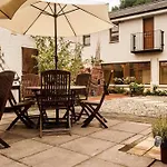 Newgrange Hotel
